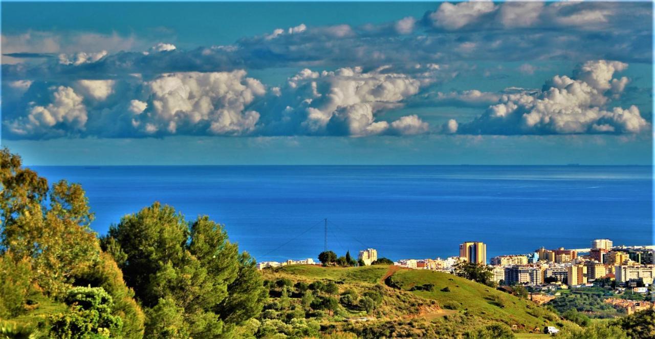 Holiday Villa In 10 Min From Fuengirola Beach With Sea Views Pool Bbq Parking Wifi Aircon Big Garden Mijas Exterior photo